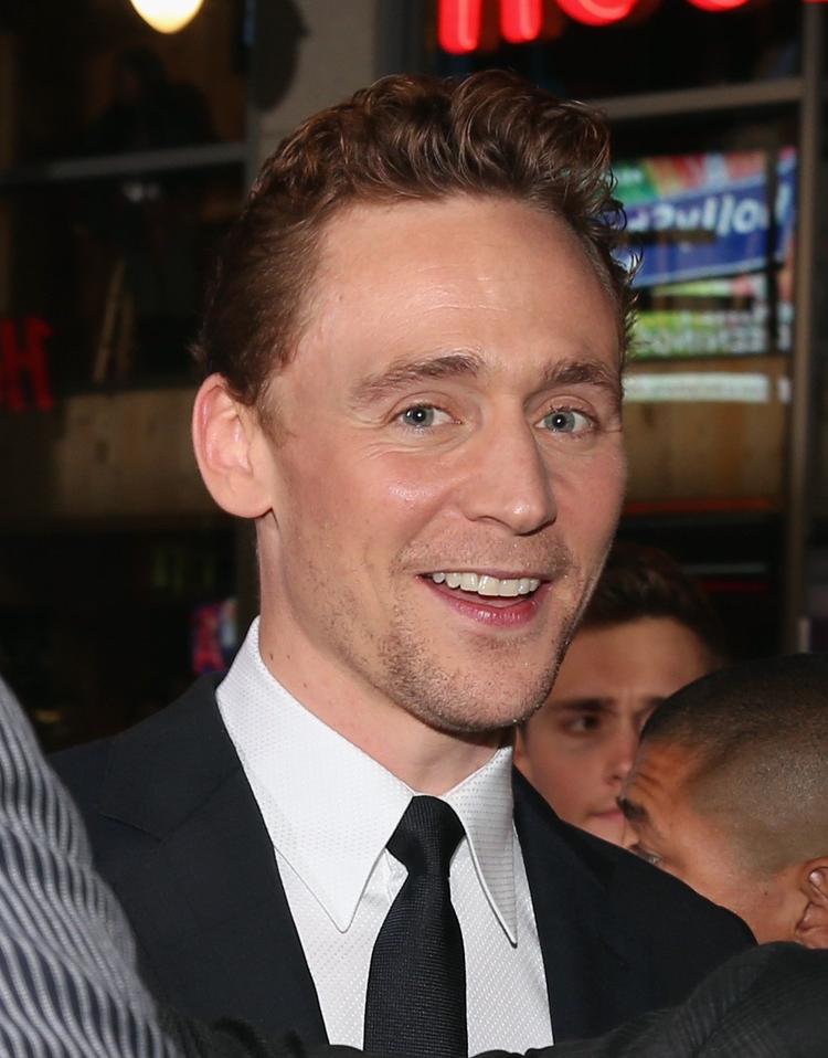 Marvel's "Thor: The Dark World" Premiere - Red Carpet HOLLYWOOD, CA - NOVEMBER 04: Actor Tom Hiddleston