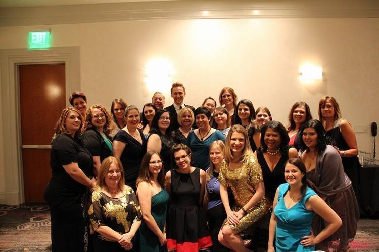 Blogger group photo at tom interview in LA