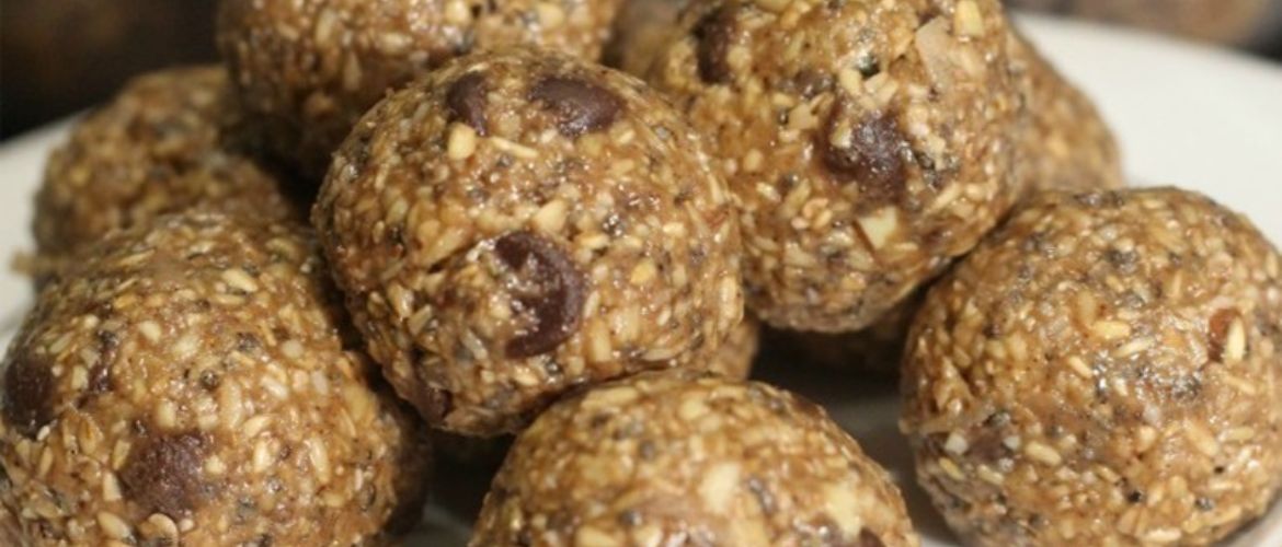 No Bake Oatmeal Chocolate Peanut Butter Protein Balls (2) No Bake Oatmeal Chocolate Peanut Butter Protein Balls