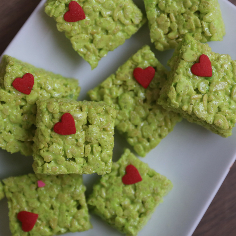 Easy Christmas Dessert: The Grinch Rice Krispy Treats