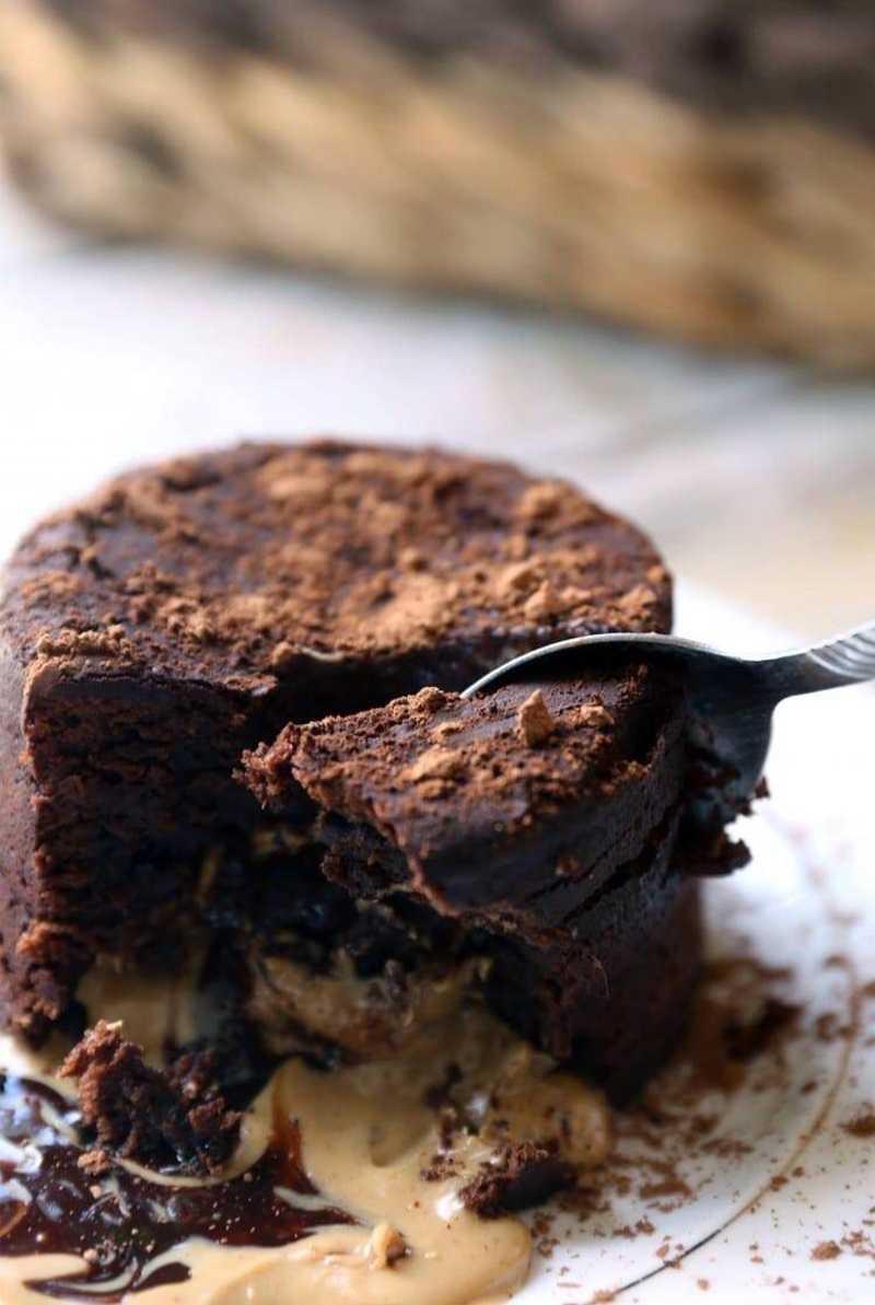 Peanut Butter Chocolate Molten Lava Cakes