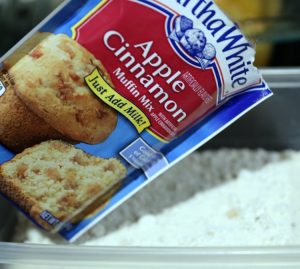 Apple Crisp Bake with Crispy Muffin Crumble Topping