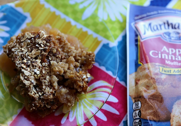 Apple Crisp Bake with Crispy Muffin Crumble Topping