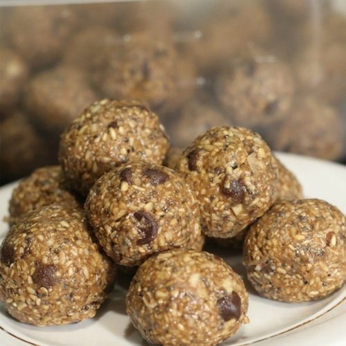 No Bake Oatmeal Chocolate Peanut Butter Protein Balls