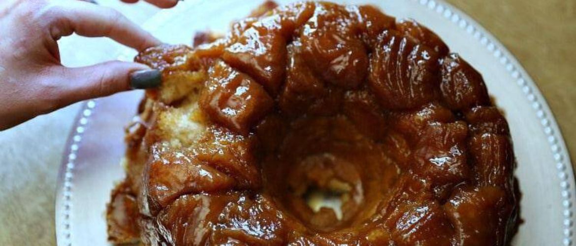 Ooey Gooey Cinnamon Caramel Monkey Bread Ooey Gooey Cinnamon Caramel Monkey Bread