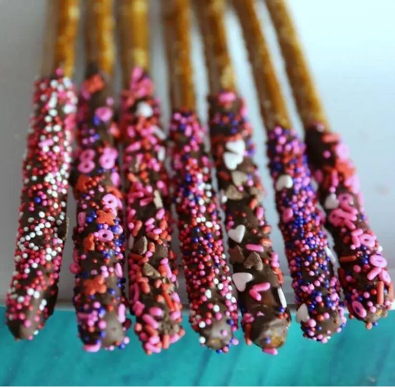 Valentine's Day Recipe for Chocolate Pretzels