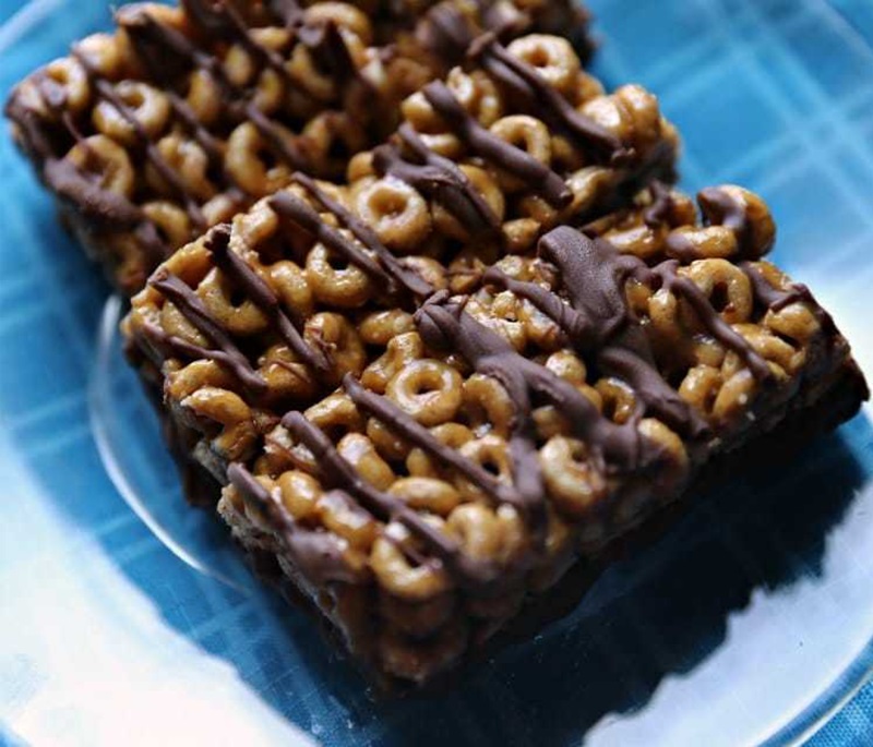 Peanut Butter Honey Cereal Bars with Dark Chocolate