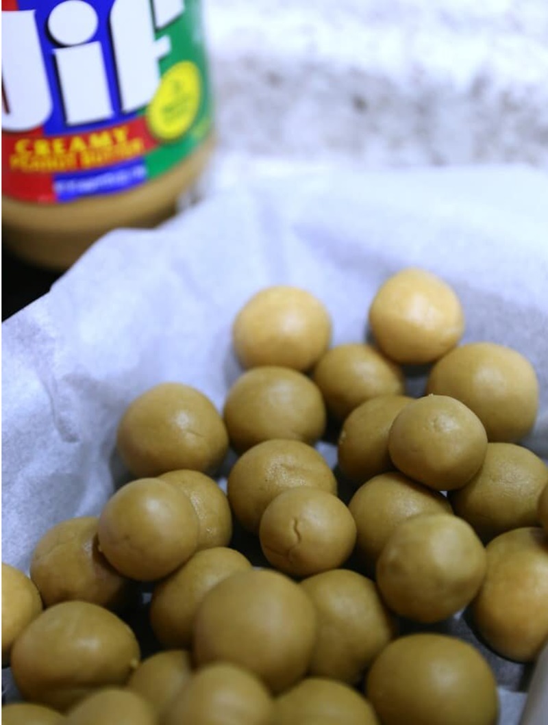 No Bake Peanut Butter Snowballs