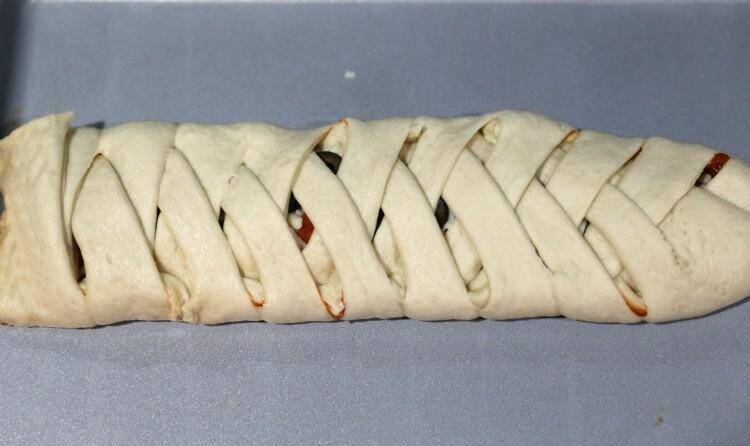 Pepperoni Pizza Braid
