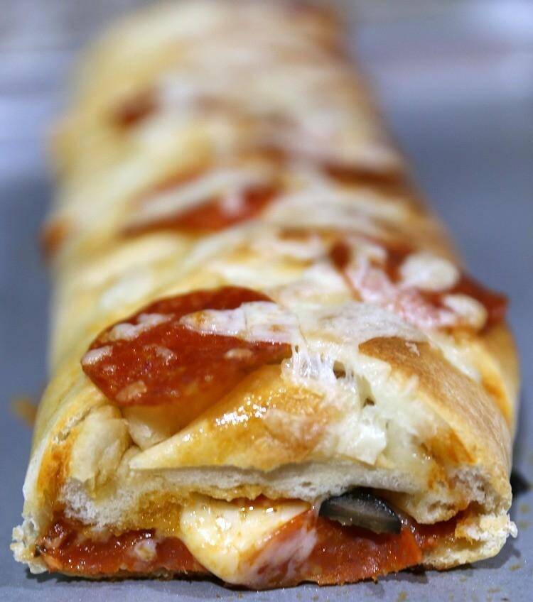 Pepperoni Pizza Braid