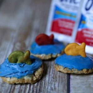 Lunch Box Ideas: Cream Cheese Rice Cakes with Goldfish