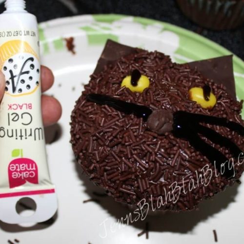 Halloween Black Cat Chocolate Cupcakes 21 Halloween Black Cat Chocolate Cupcakes