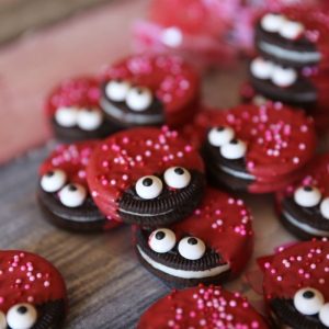 Valentine’s Day Oreo Cookies (Easy No-Bake Love Bug Treats)
