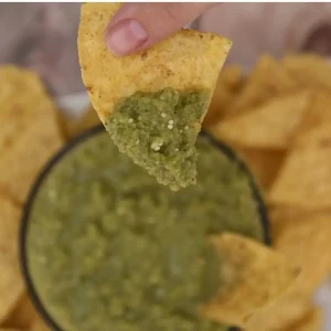 Easy Sautéed Salsa Verde 15 Salsa verde on chip