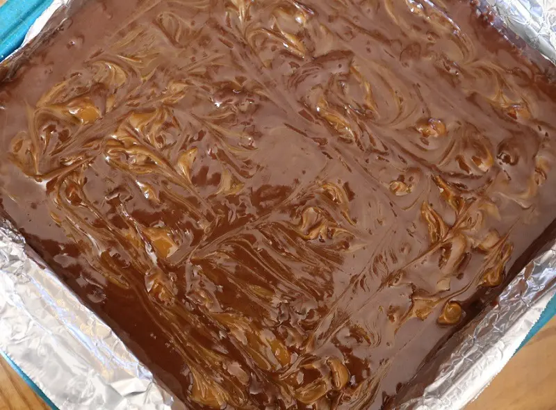 Pretzel Crust Caramel Brownies 6 Pretzel Crust Caramel Brownies